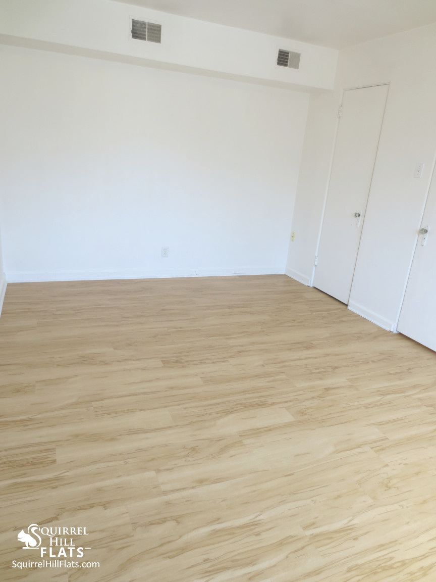 4 - Spacious Apt with Hdwd Flrs (2)