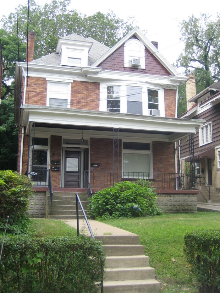 5704 Darlington Front Steps